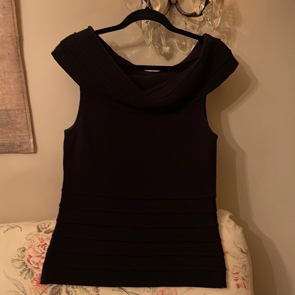 Side effects of California sleeveless off the shoulders black sweater